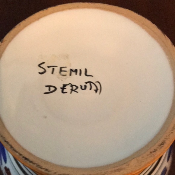 VASE - Picture 3 of 3